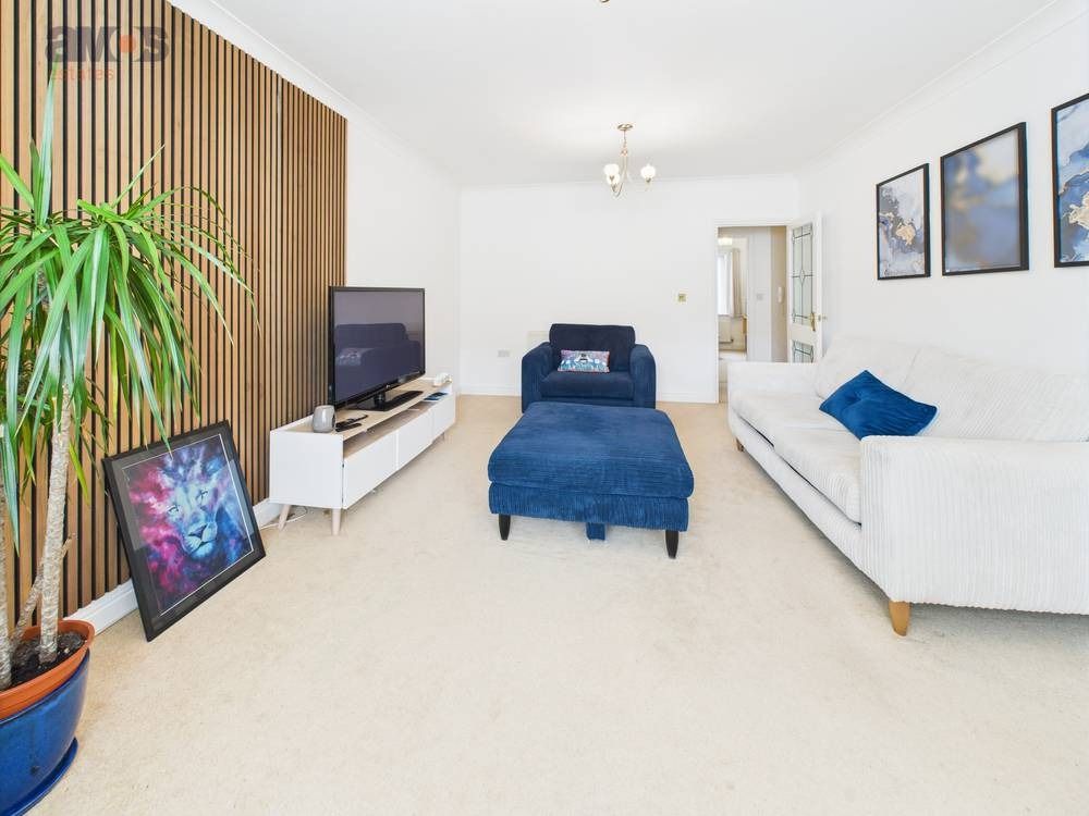 Property photo 3 of 15 4353566