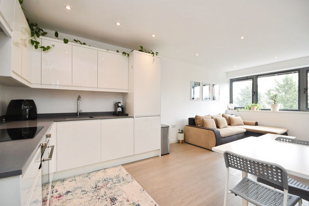 Property photo 3 of 11