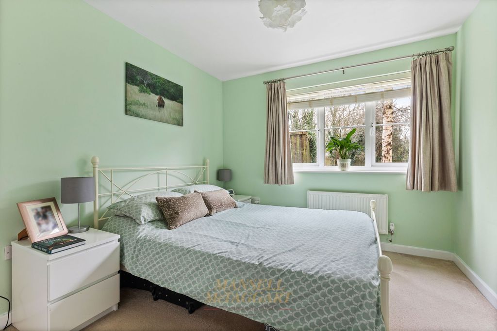 Additional image 8 of 2 bed flat for saleAlbion Way, Edenbridge TN8