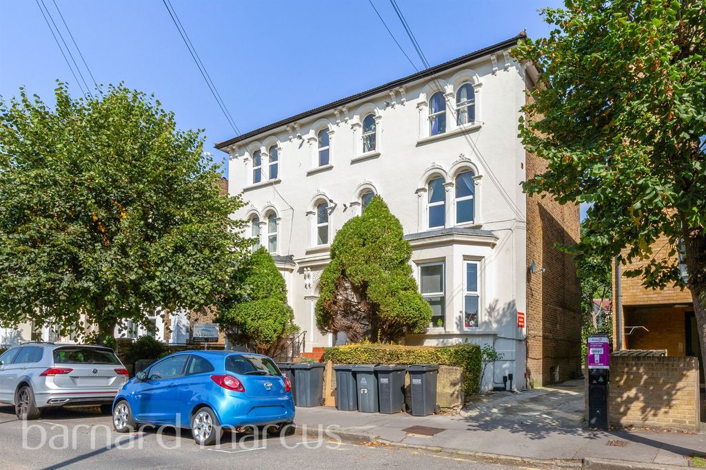 Property photo 1 of 8