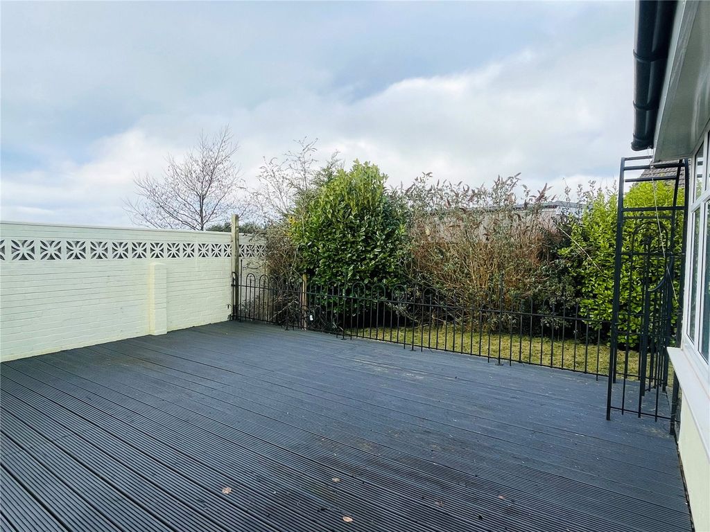 Property photo 2 of 29 Decking/Garden