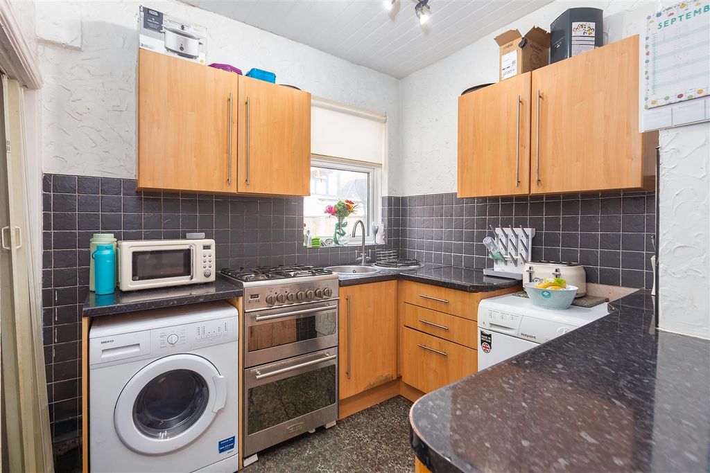 Property photo 3 of 15