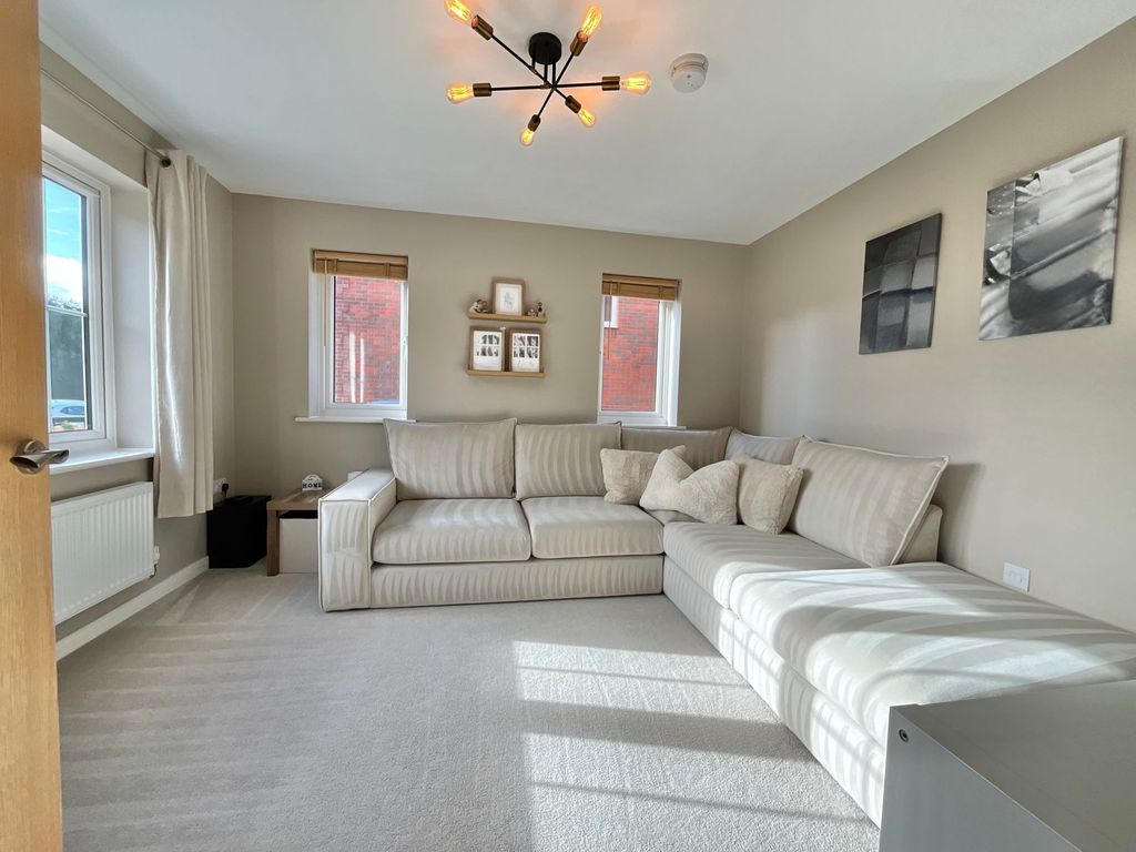 Property photo 2 of 45