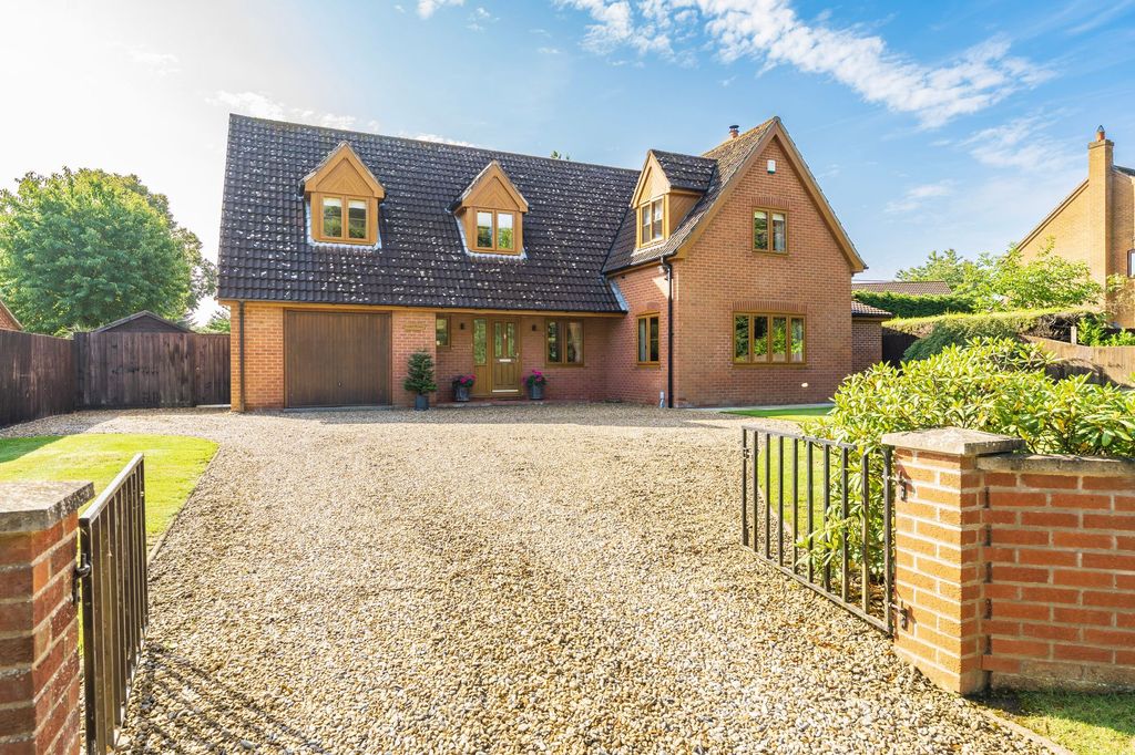 Property photo 1 of 34