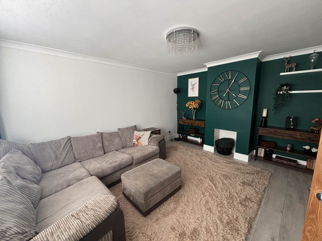 Property photo 2 of 22