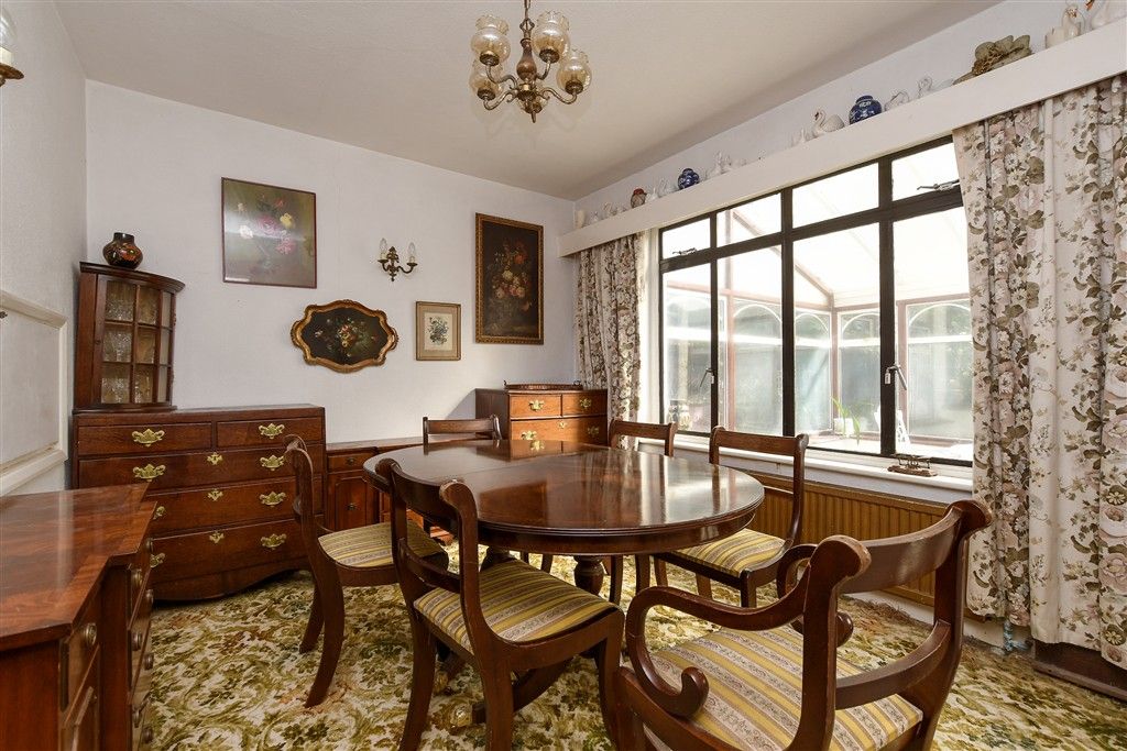 Property photo 3 of 25 Dining Room