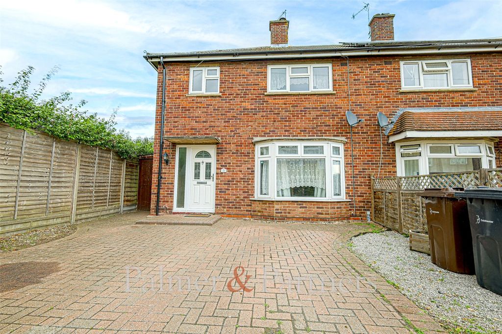 Property photo 1 of 11 External