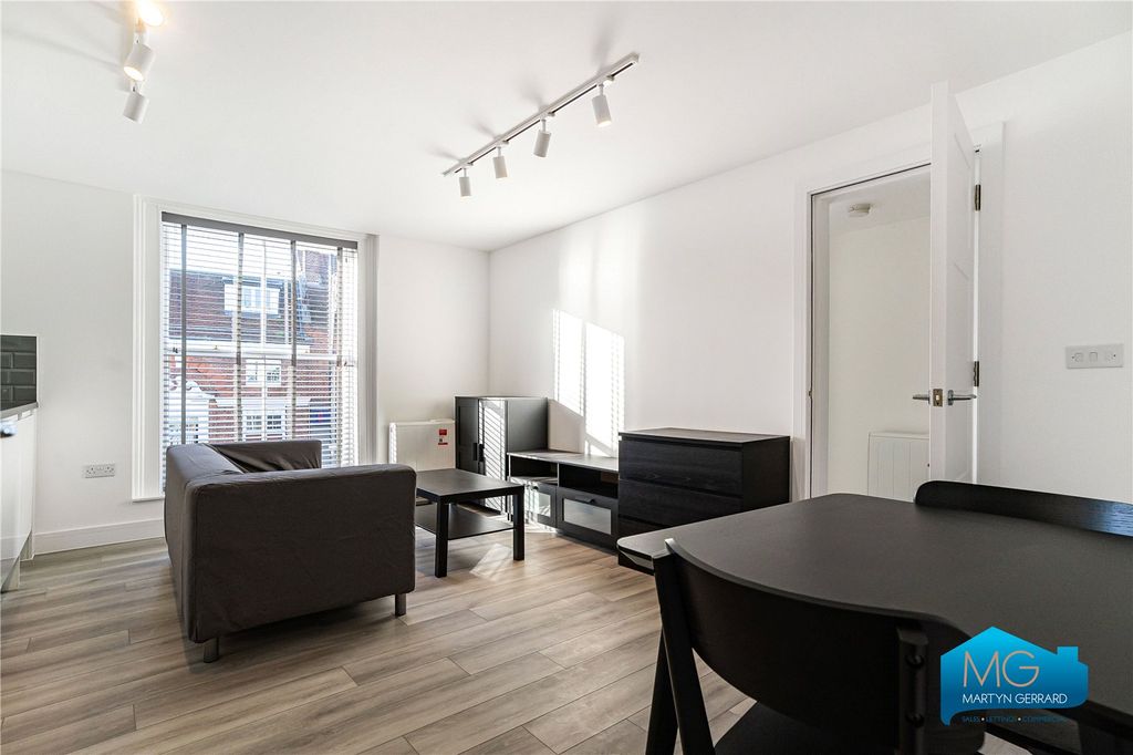 Property photo 2 of 8 Picture No. 25