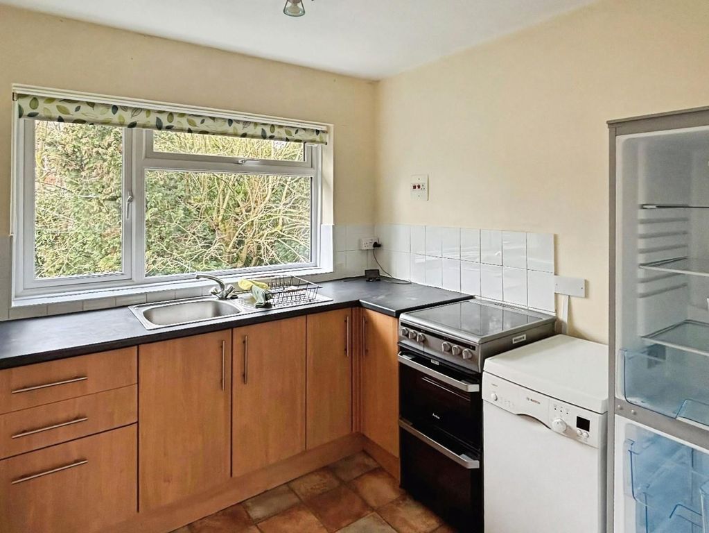 Property photo 2 of 14 989805cd-Baadacdc-d3Ab-4F7A-8983-453F7005dc6d.Jpeg