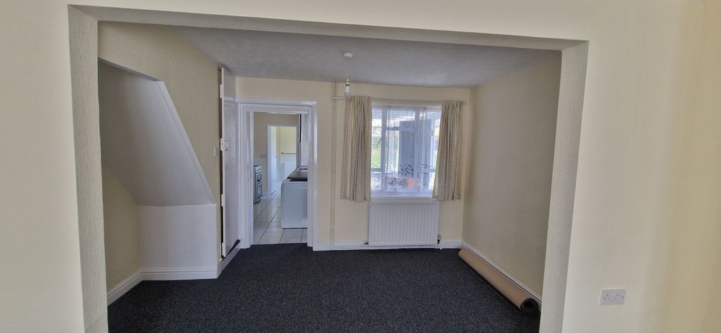 Property photo 2 of 7 Dining Room