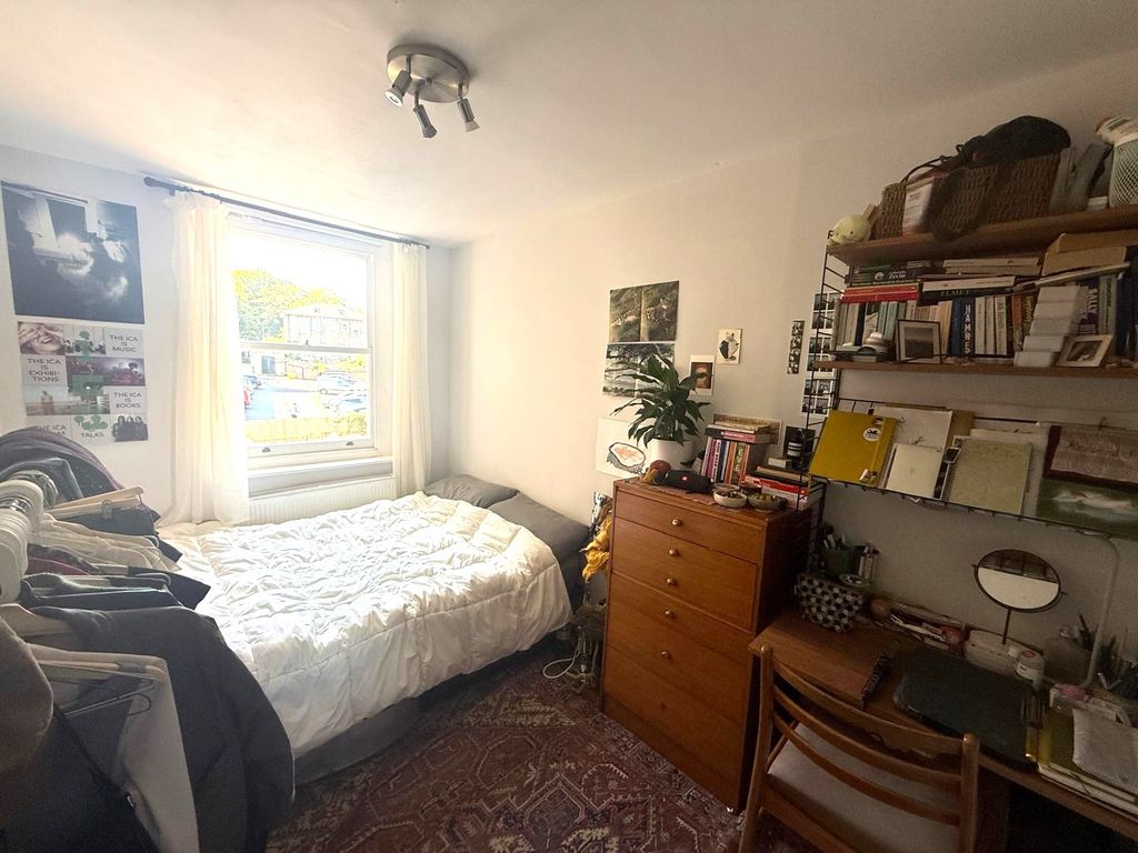 Property photo 3 of 7