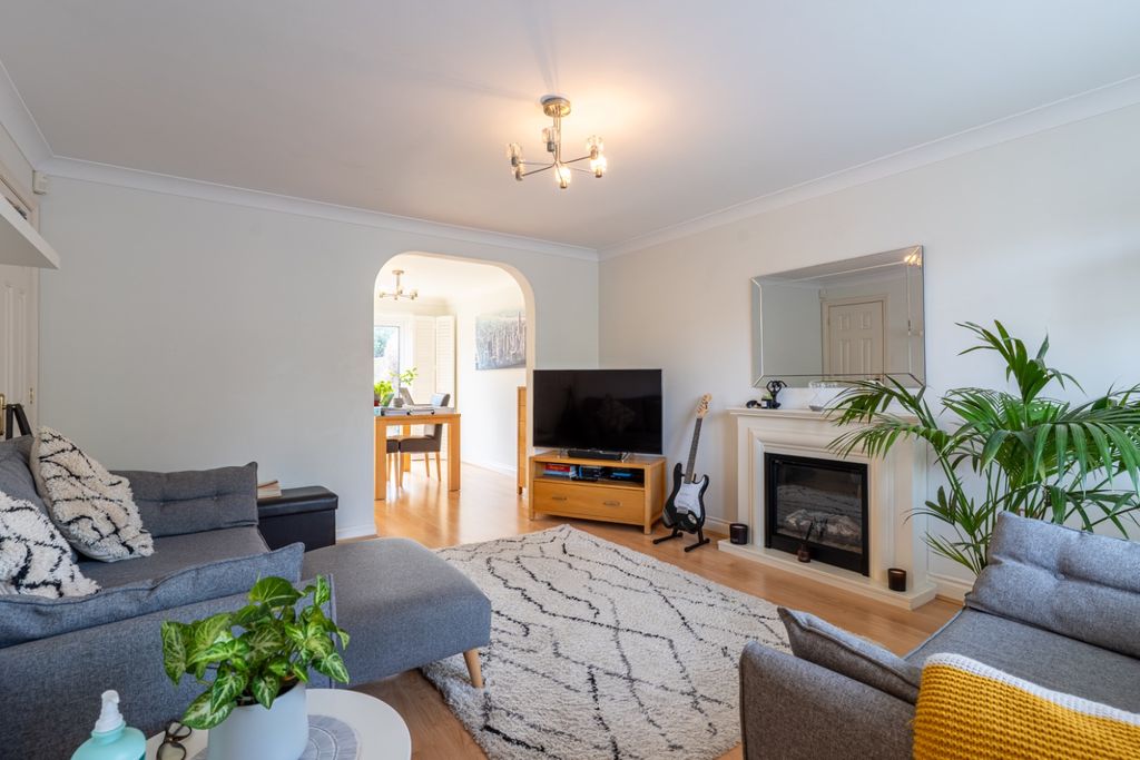 Property photo 2 of 22 5246872