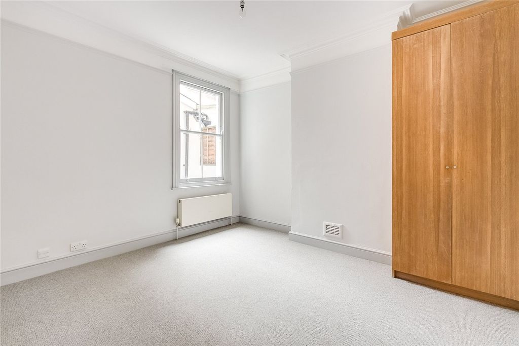 Property photo 3 of 6