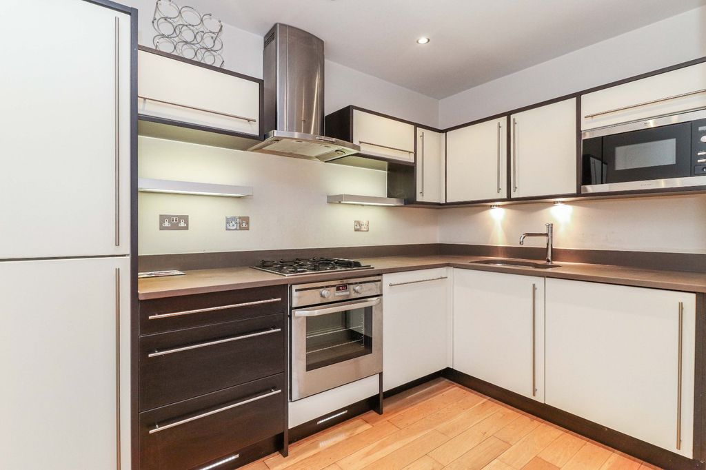 Property photo 2 of 16 Kitchen