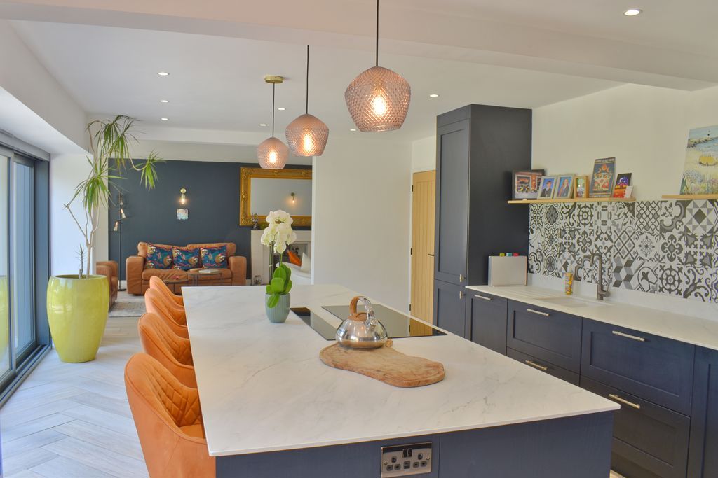 Property photo 2 of 25 Photo 11