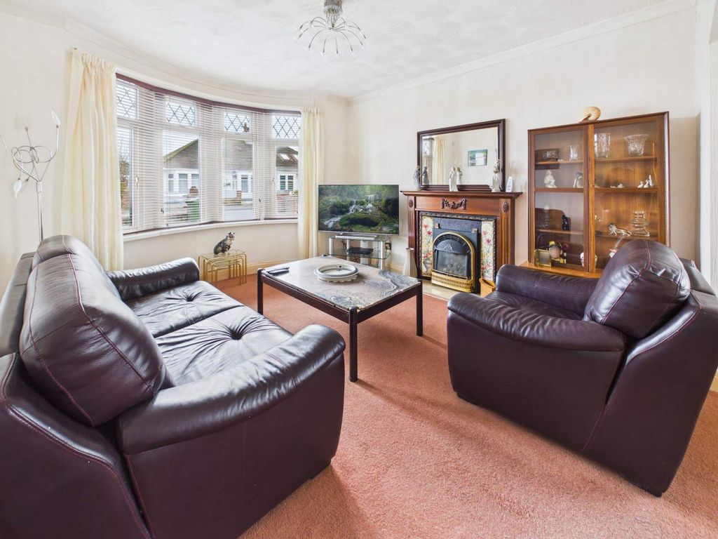 Property photo 2 of 17 Living Area