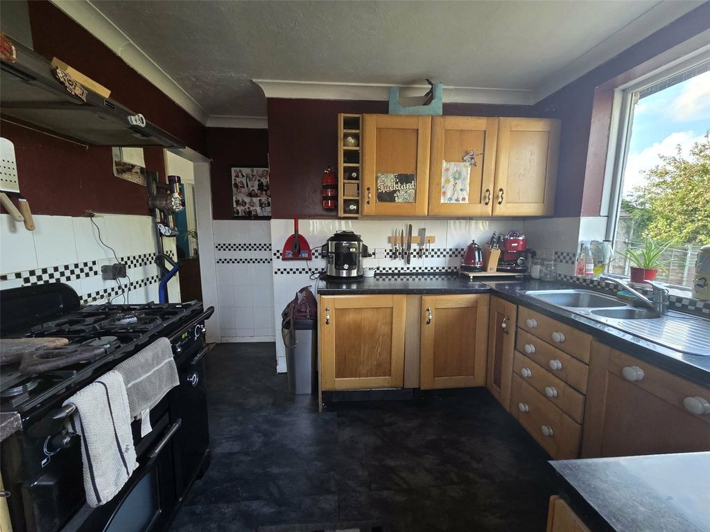 Property photo 3 of 16 Picture No. 29