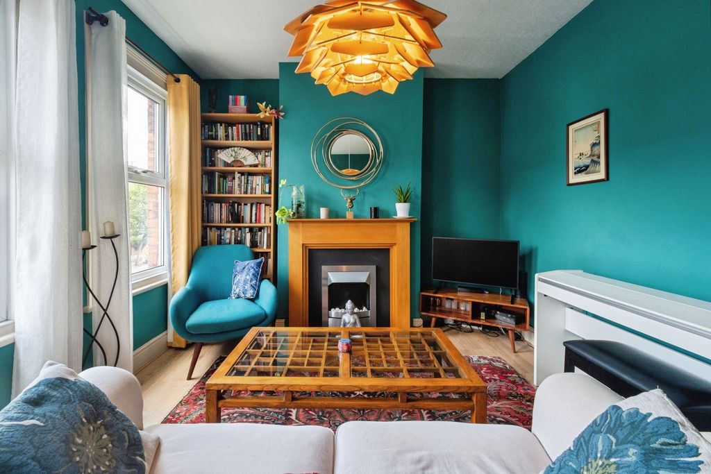 Property photo 2 of 16 Pbox-Img.Jpg