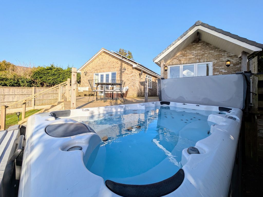 Property photo 1 of 47