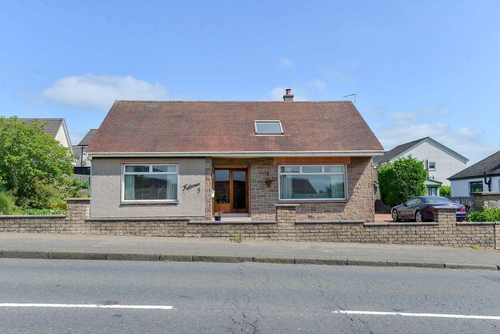 Property photo 1 of 28