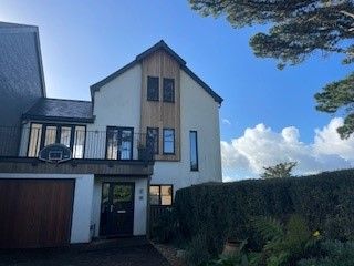 Property photo 1 of 20 Front 2