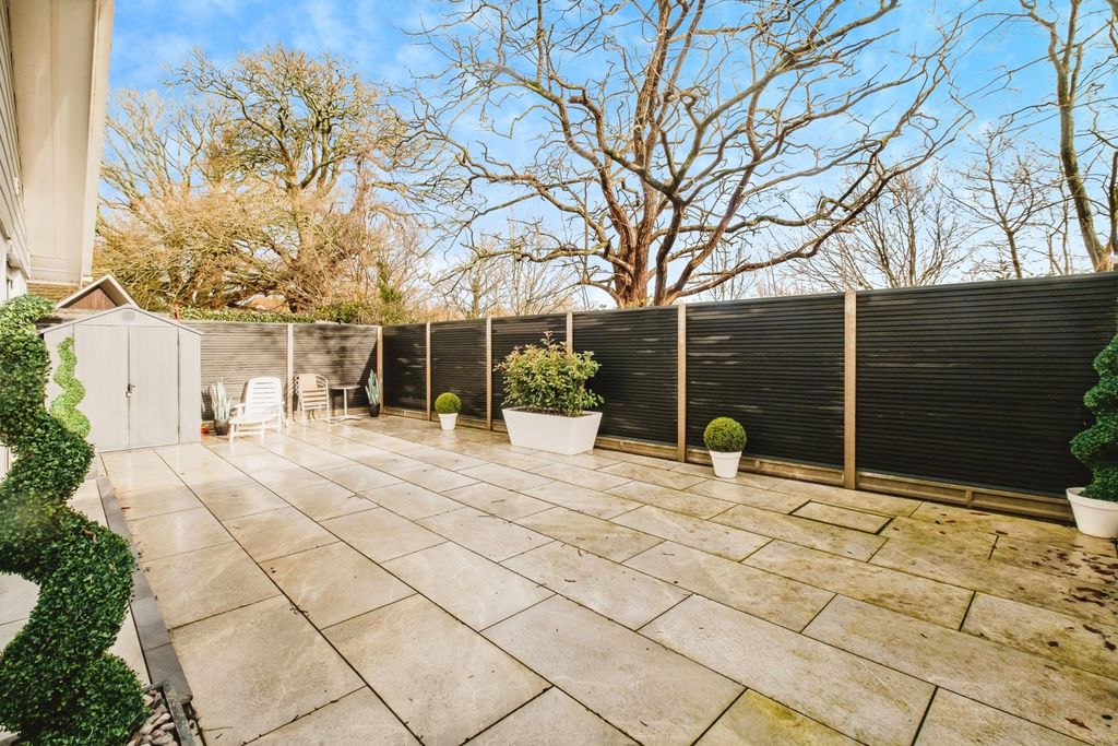 Property photo 3 of 24 Pbox-Img.Jpg