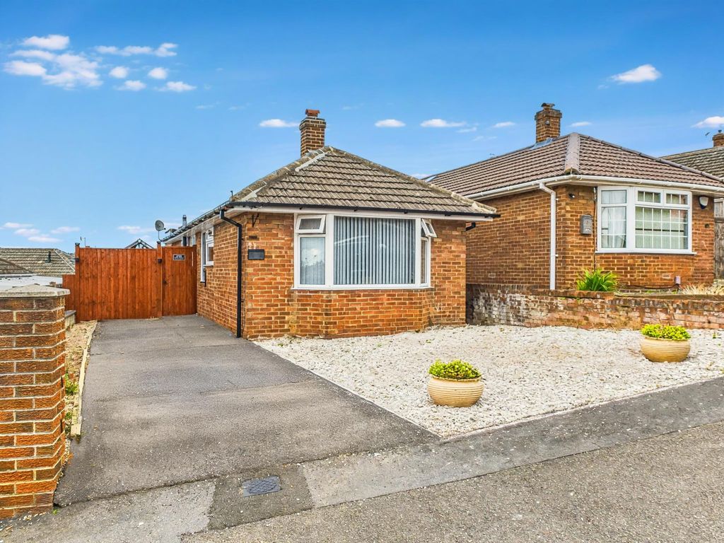 Property photo 3 of 11 Front