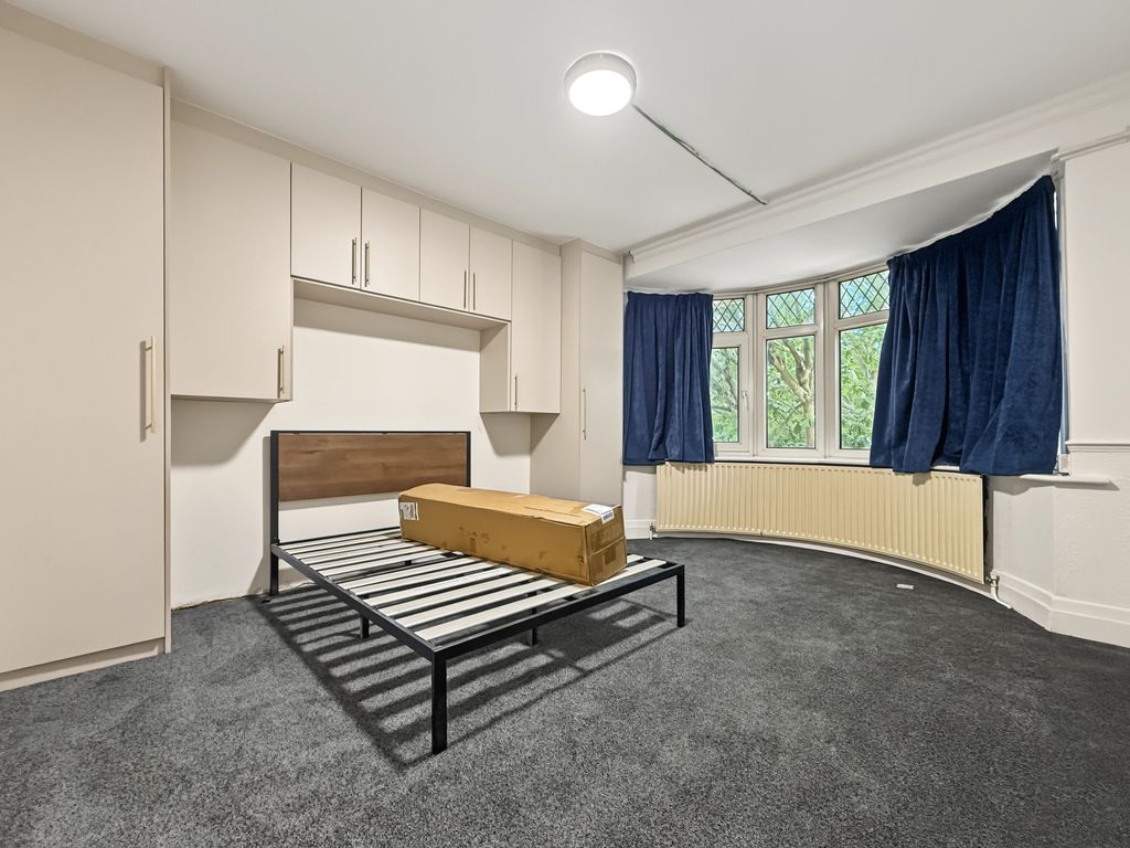 Property photo 1 of 3