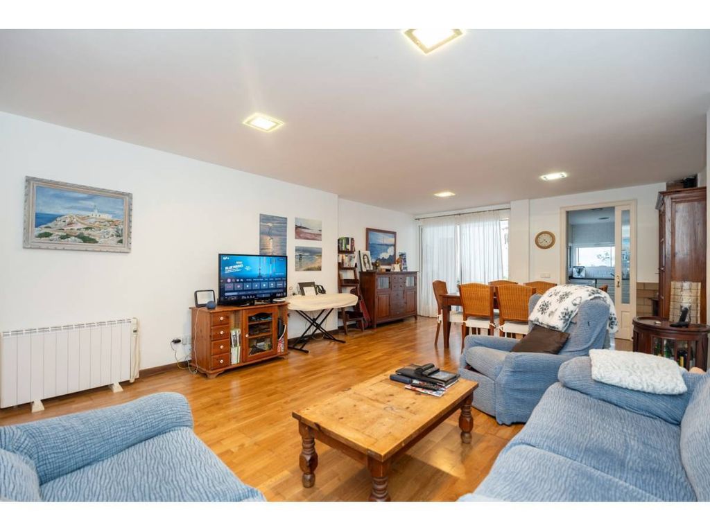 Property photo 2 of 30