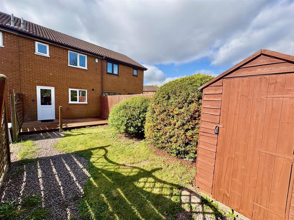 Property photo 3 of 12 Garden.Jpg