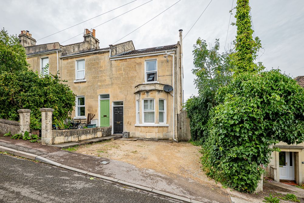 Property photo 1 of 12
