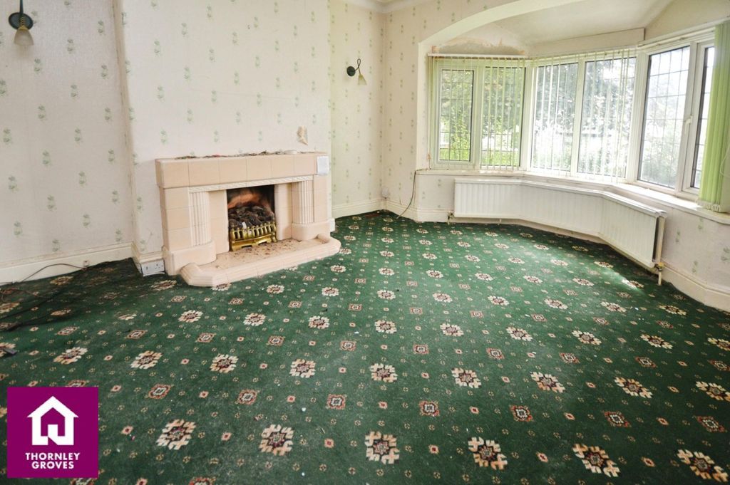 Property photo 2 of 17 Lounge