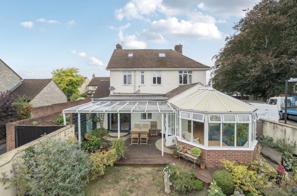 Property photo 2 of 29 1345976-3-68B7015...
