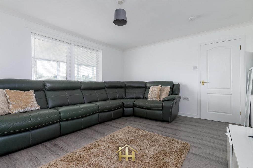 Property photo 3 of 27 79Camperdownrd-0012.Jpg