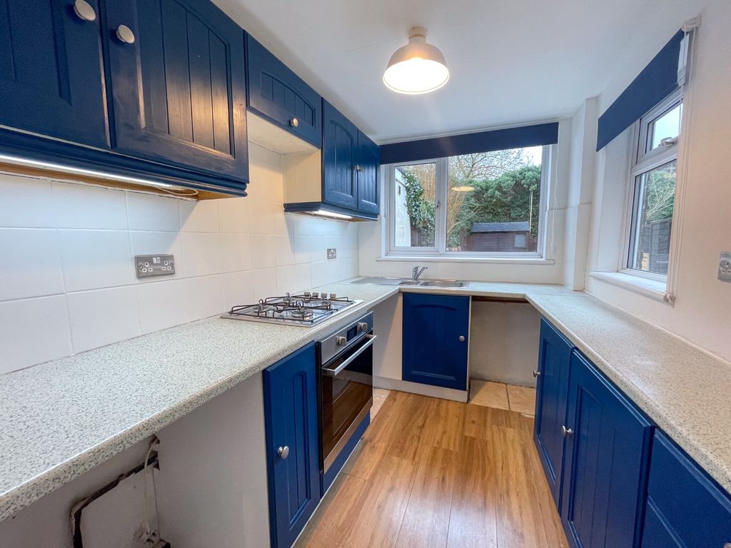 Property photo 2 of 18 3892342