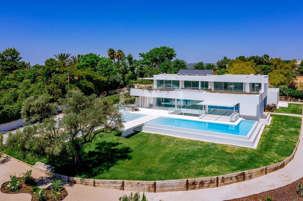 Property photo 1 of 59 Luxury Villa With Cottage In Vale Formoso, Algarve