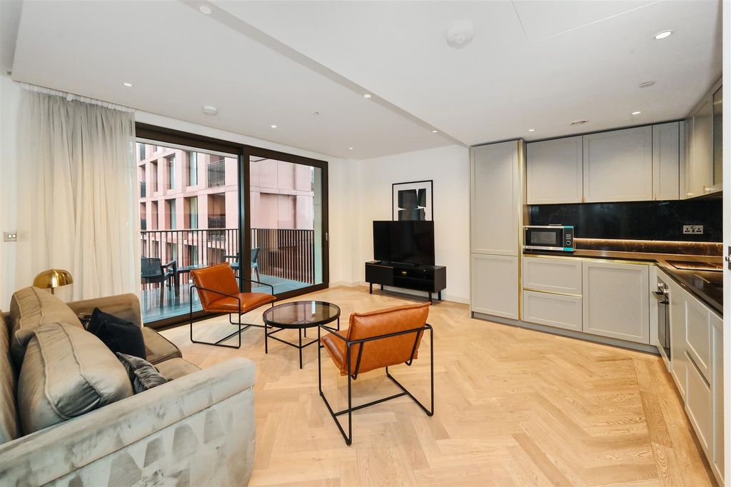 Property photo 1 of 15 26-Asquith-House (19).Jpg