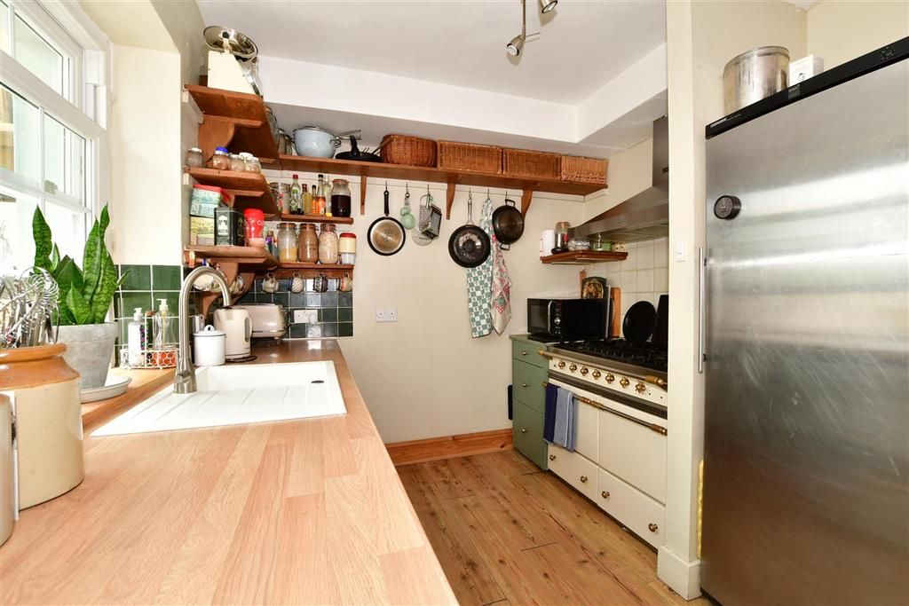 Property photo 1 of 19 Kitchen