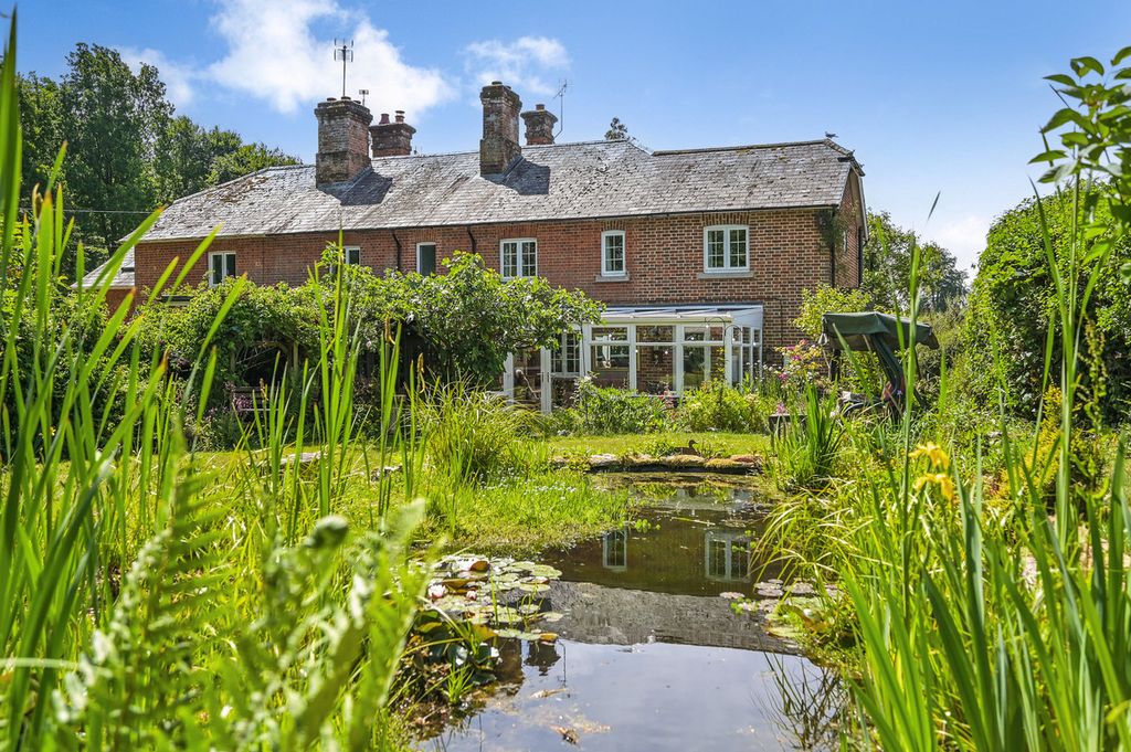 Property photo 1 of 35