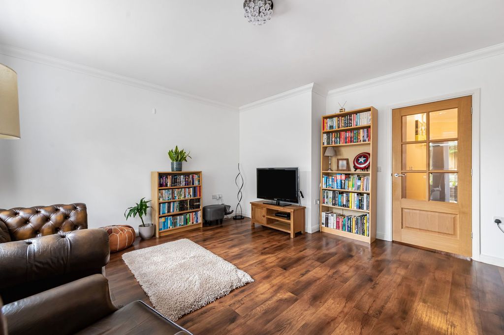 Property photo 3 of 14