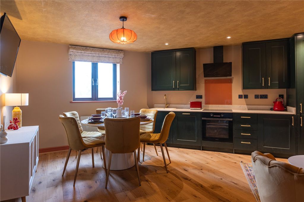 Property photo 2 of 11 Picture No. 04