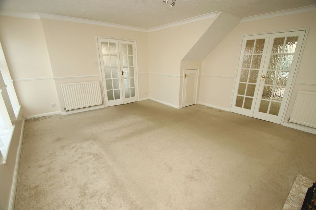 Property photo 3 of 20 Photo 8