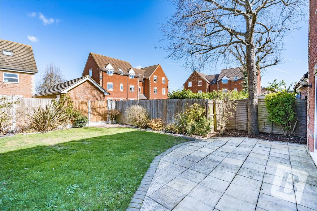 Property photo 2 of 19 Garden