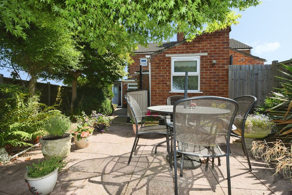 Property photo 2 of 18