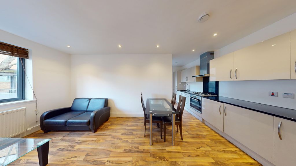 Property photo 2 of 5