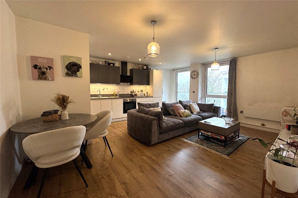 Property photo 2 of 10 Picture No. 17