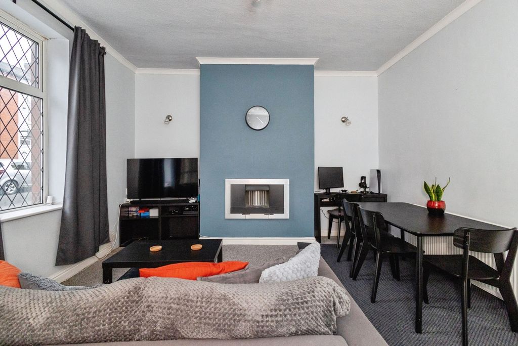 Property photo 2 of 12 Pbox-Img.Jpg