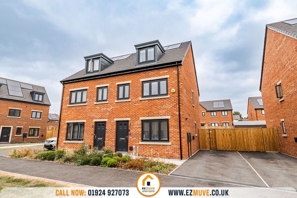 Property photo 1 of 32