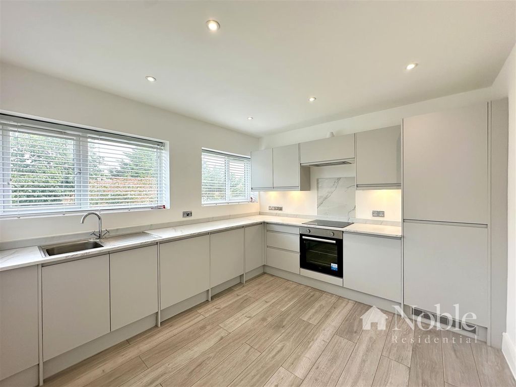 Property photo 2 of 13 Kitchen/Breakfast Room
