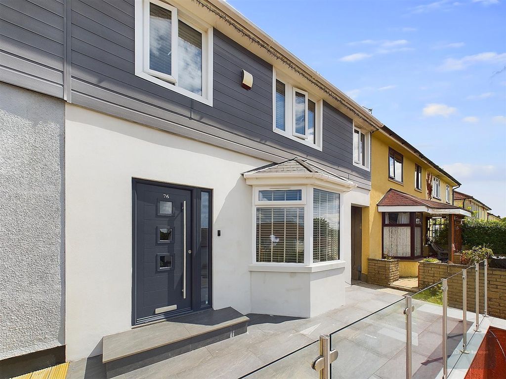 Property photo 1 of 16 Cam02549G0-Pr0169-St